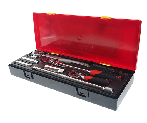 JTC-K3084 - Набор головок для свечей зажигания с динамометрическим ключом 3/8" 8 предметов в кейсе JTC - Комплектация:

6902 &mdash; 1 динамометрический ключ с чёрной металлической рукояткой, 3/8" Dr. x 110 Н&middot;м.
3812А &mdash; 1 Вороток с храповым механизмом (трещоткой) и карданным шарниром, 3/8" Dr. с мягкой пластмассовой рукояткой.
3017А &mdash; 1 Вороток с храповым механизмом (трещоткой) короткий, 3/8" Dr.с мягкой пластмассовой рукояткой.
3619.3622 &mdash; 2 удлинителя, 3/8" Dr. &mdash; 1 3/4", 10".
4730 &mdash; 1 торцевая головка с трёхлепестковой листовой пружиной для захвата свечи, 3/8" Dr. х 14 мм.
4812.4813 &mdash; 2 торцовые головки с трёхлепестковой листовой пружиной для захвата свечи, 3/8" Dr. х 14, 21 мм.