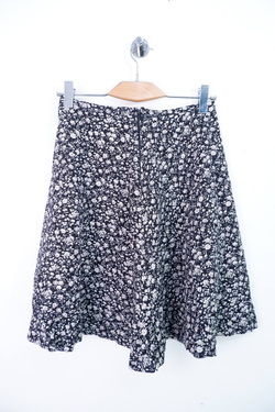 Юбка в мелкий цветочек, визуально на 46 размер