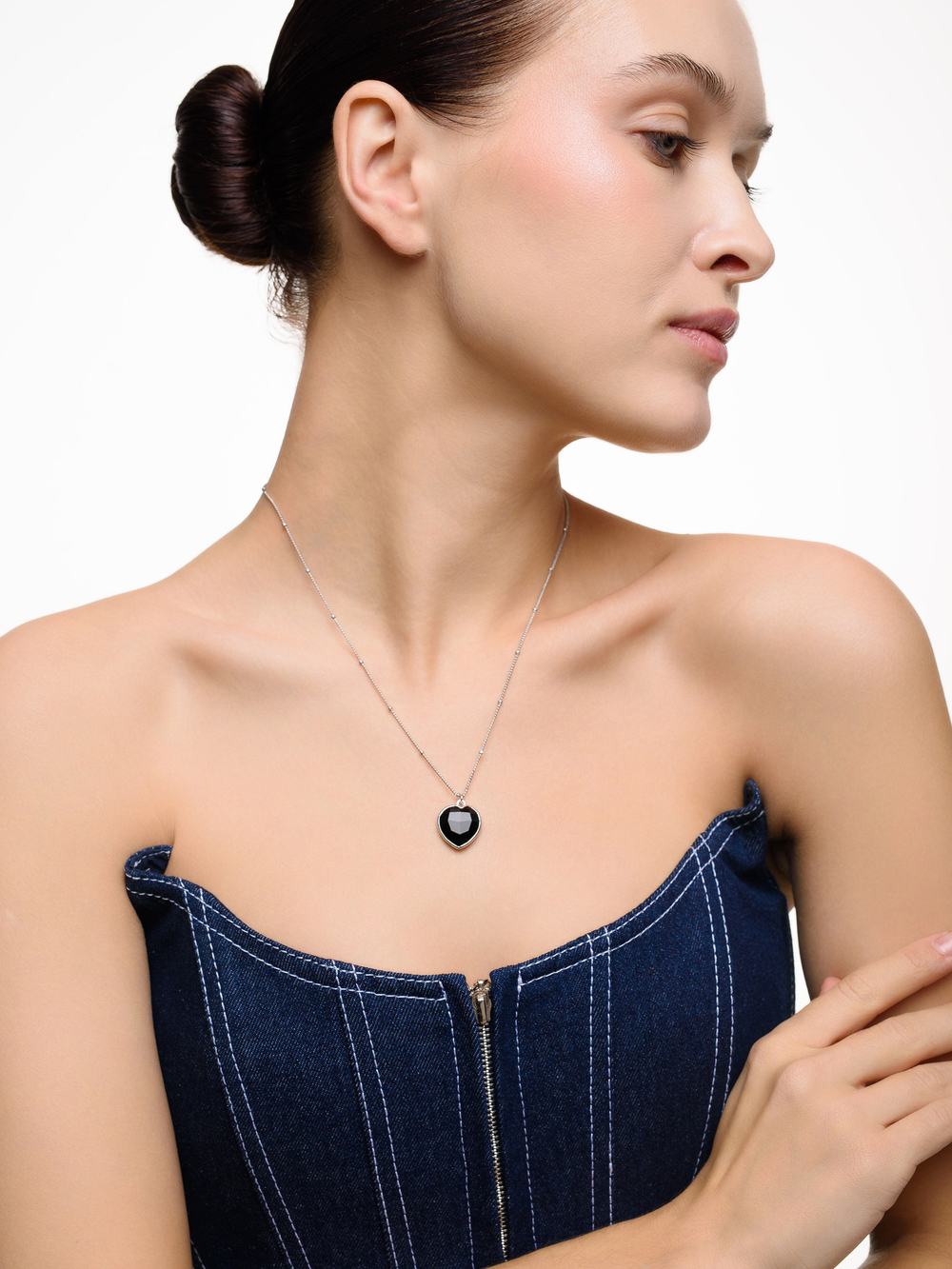 Колье "Lovely" с черным агатом Silver