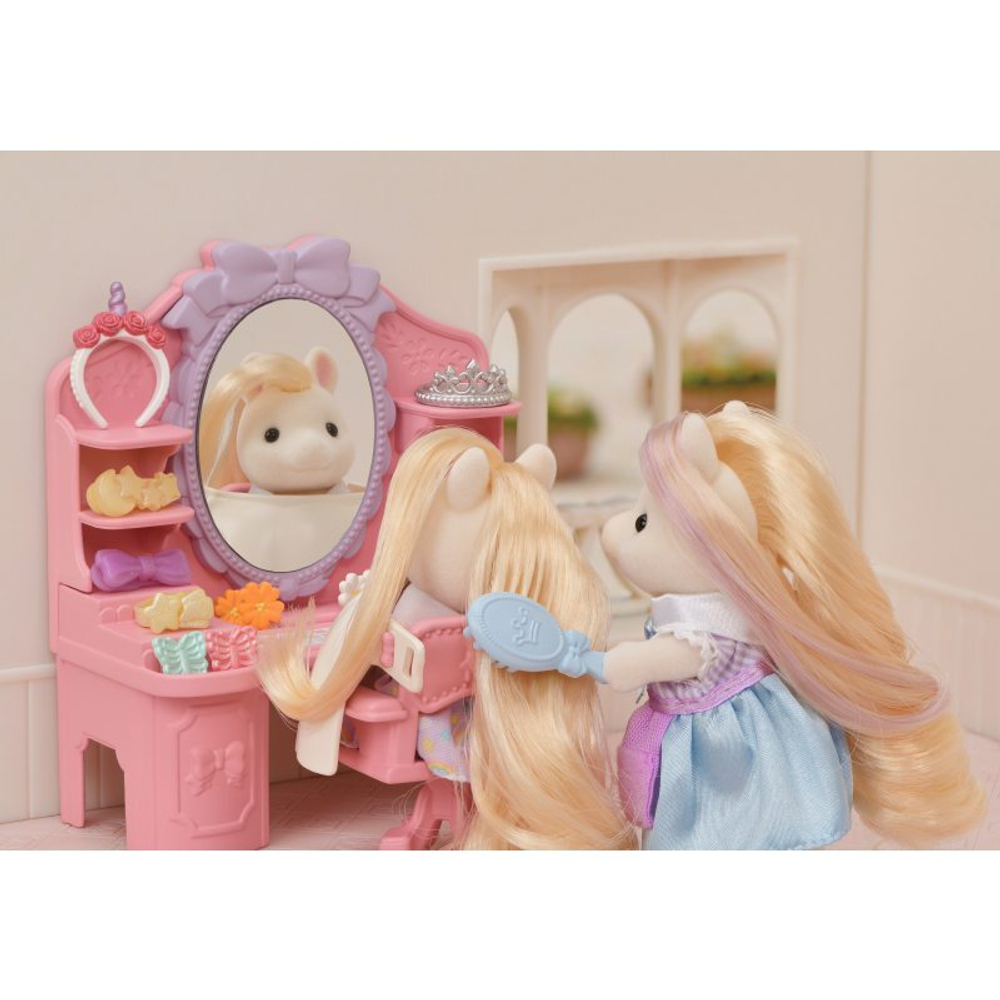 Набором Sylvanian Families Игровая площадка Салон красоты Пони