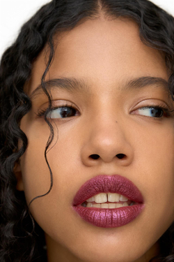 ZARA Блеск для губ в стике, черника