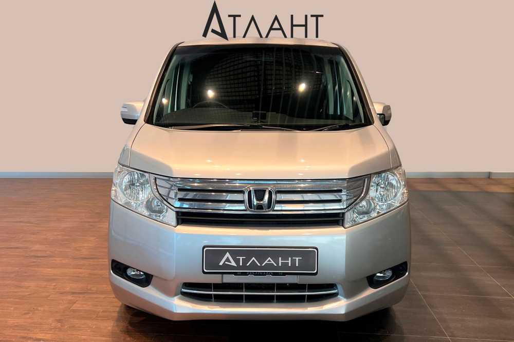 Honda Stepwgn, 2011 год