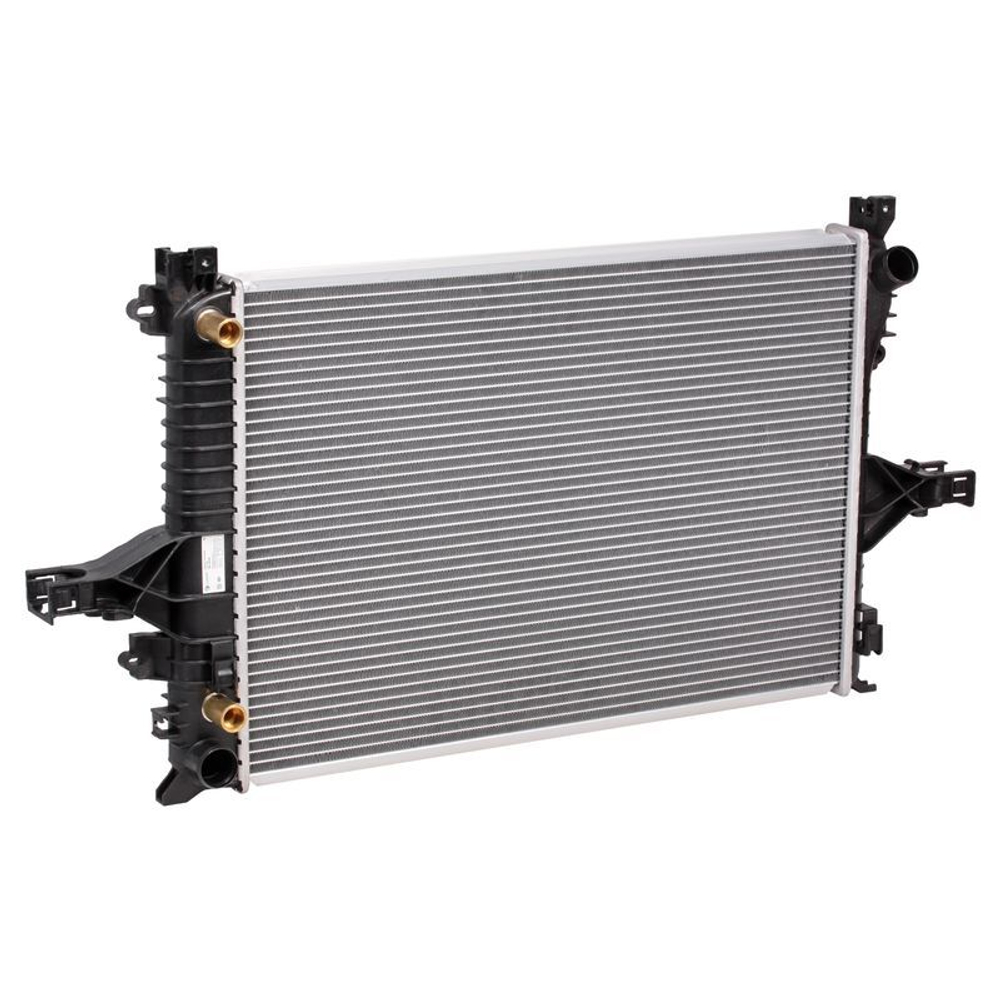 Радиатор охлаждения Volvo XC70