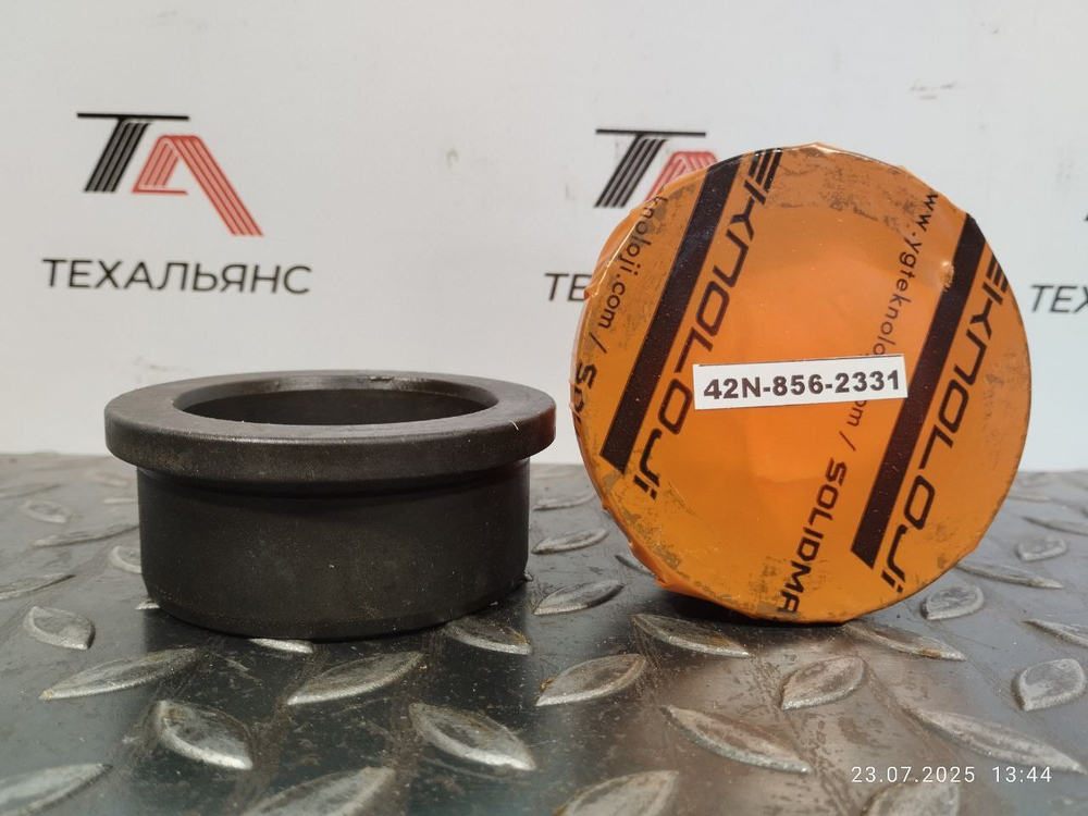 Втулка 42N-856-2331