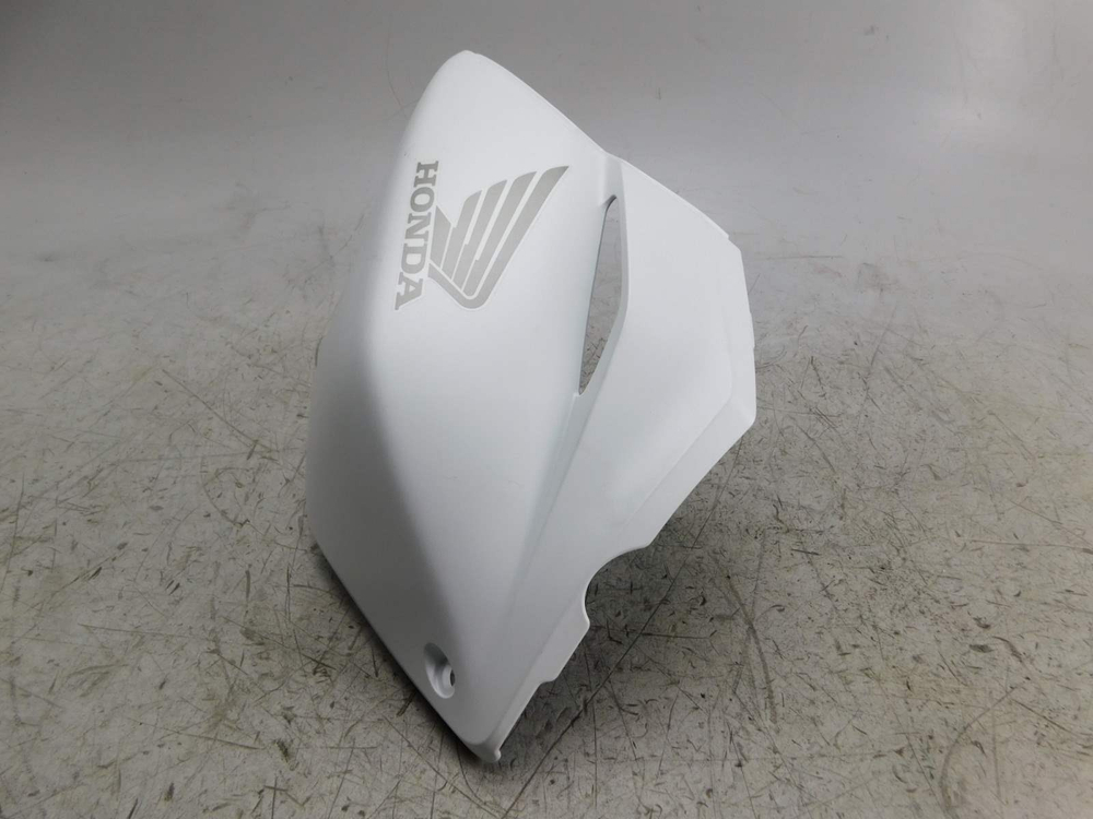 Пластик бака правый Honda NC700S NC750S RC61 RC70 64201-MGS-D100