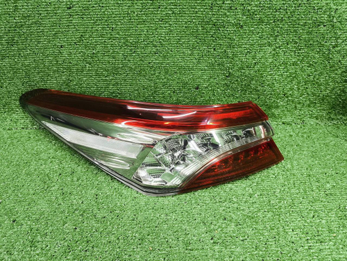 Фонарь левый внешний Toyota Camry XV70 (17-нв) LED