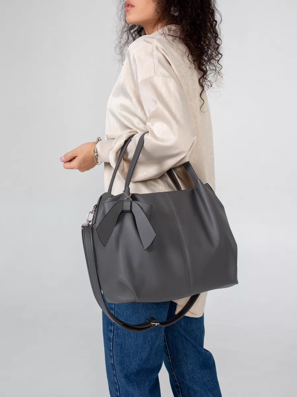 Сумка через плечо классическая