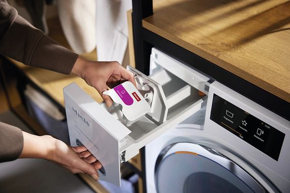 Средство для стирки деликатных тканей и изделий из шерсти Miele WoolCare Caps