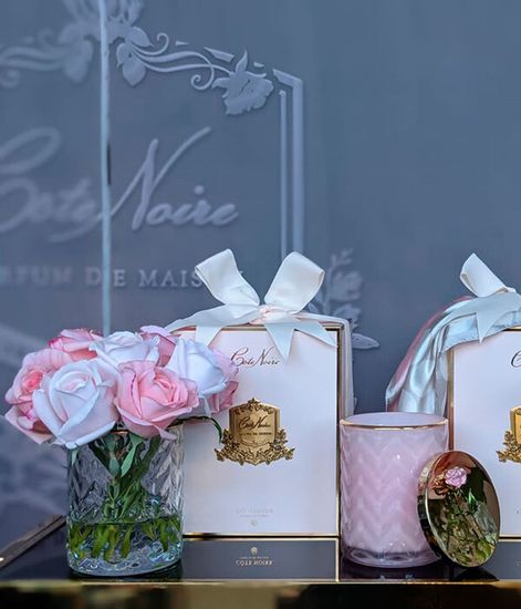 Букет микс розовых роз в прозрачной вазе "ёлочка", Cote Noire