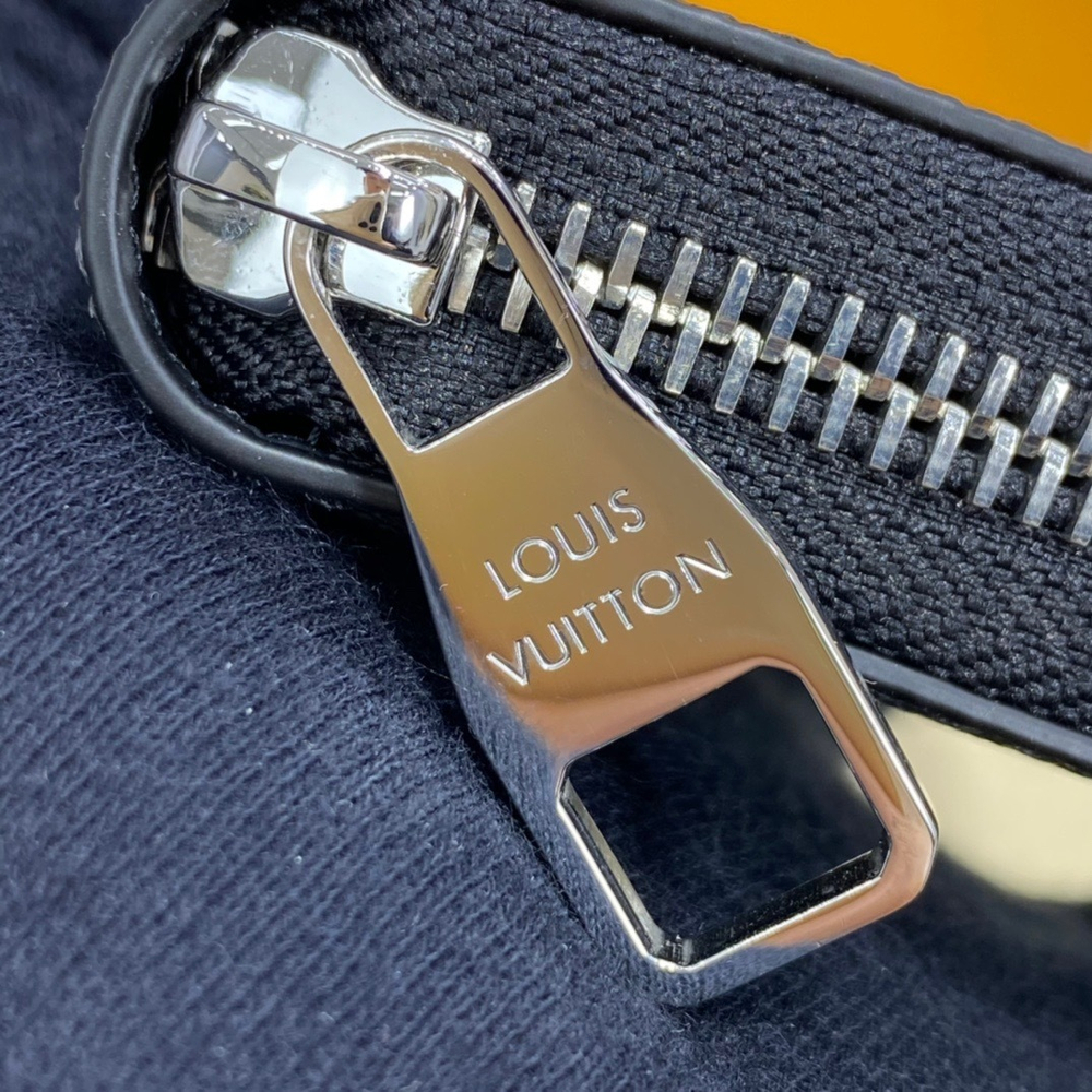 Louis Vuitton Zippy Wallet
