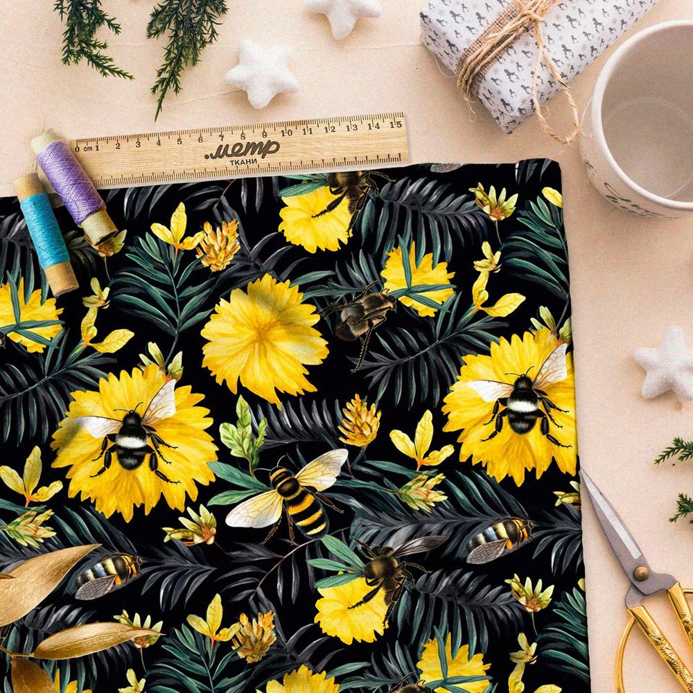 Ткань Барби шмели на желтых цветах