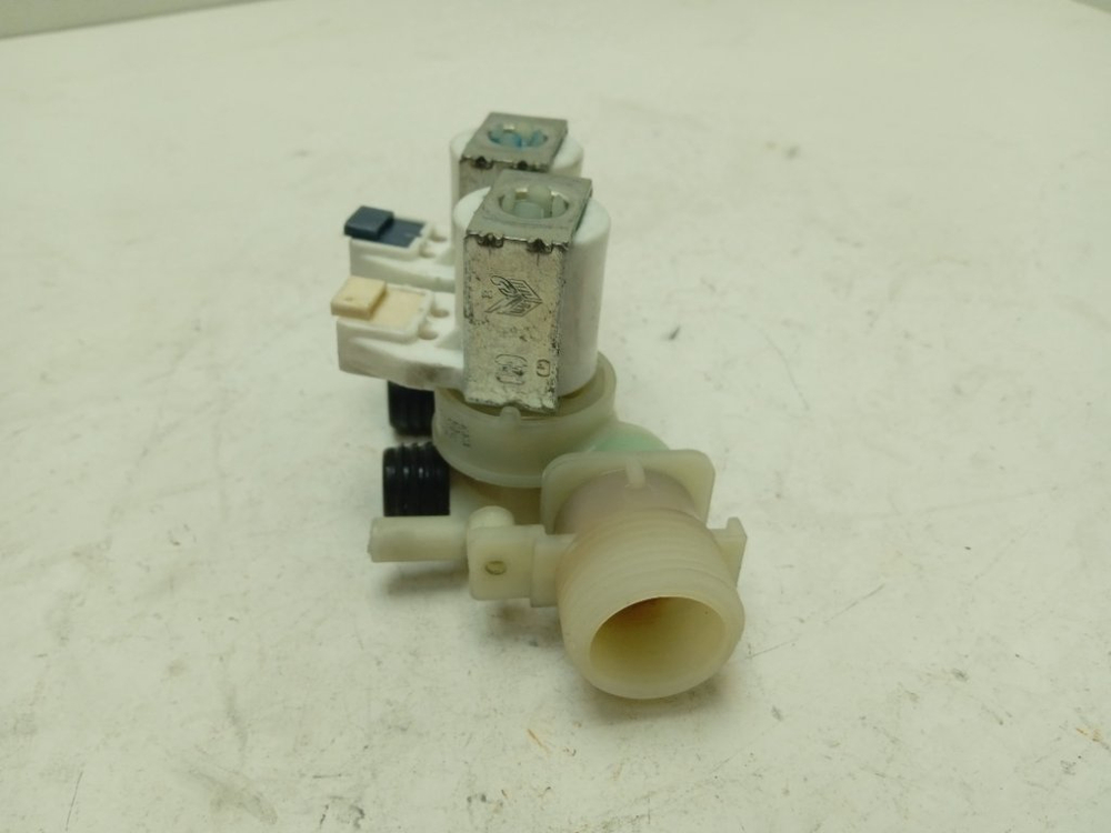 IWSD51051 кт129 Клапан подачи воды для стиральной машины Indesit IWSD51051 б/у