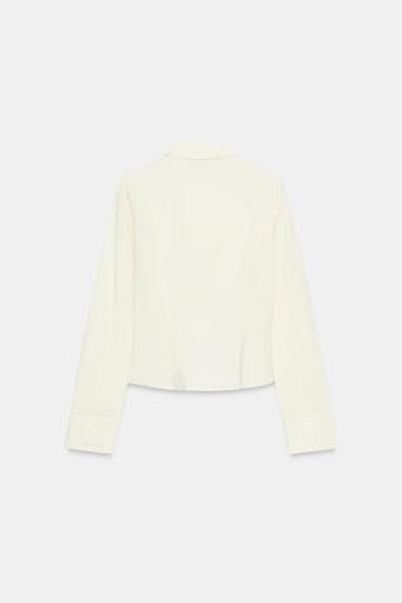 ZARA ПРИТАЛЕННАЯ РУБАШКА ИЗ ПОПЛИНА, КРЕМОВЫЙ