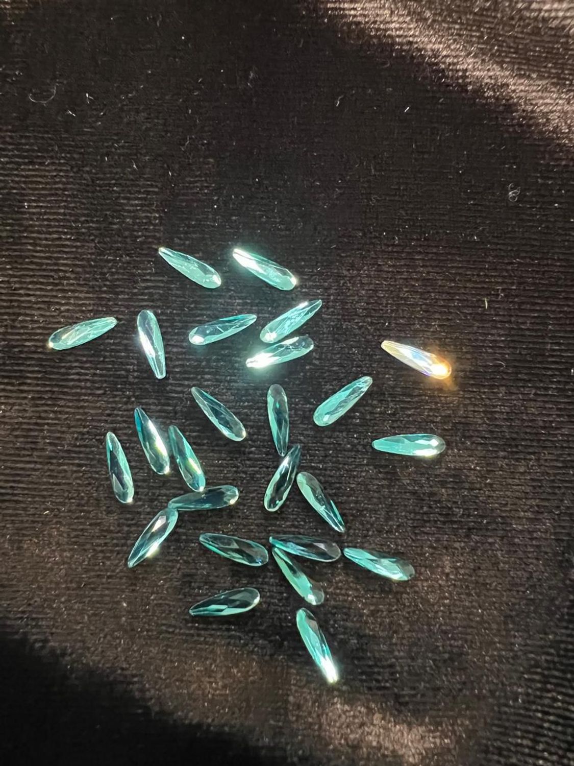 Стеклянные стразы 3*10 мм (25шт)цвет бирюза