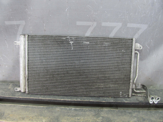 Радиатор кондиционера Skoda Rapid 1  Б/У Оригинал 6r0820411T