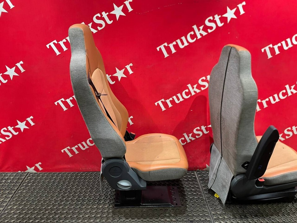 Комплект сидений 2024г