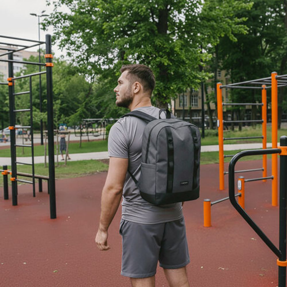 Рюкзак HEIKKI CHARACTER (ХЕЙКИ) универсальный, эргономичный, серый, 43х31х13 см, 273917