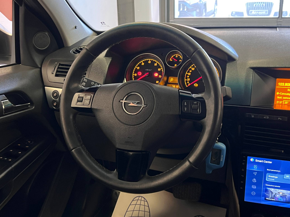 Opel Astra Family, 2012 год