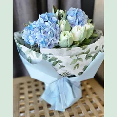 Букет из зефира « Голубая гортензия » / 28-30см