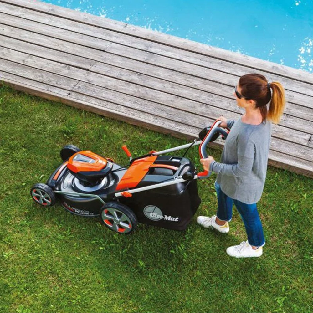 Аккумуляторная газонокосилка Oleo-Mac GI 44T 40В (1 x 5 Ач, ЗУ) нож 41 см, 5415-9001S1