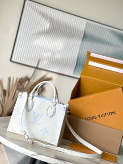 Louis Vuitton Onthego PM