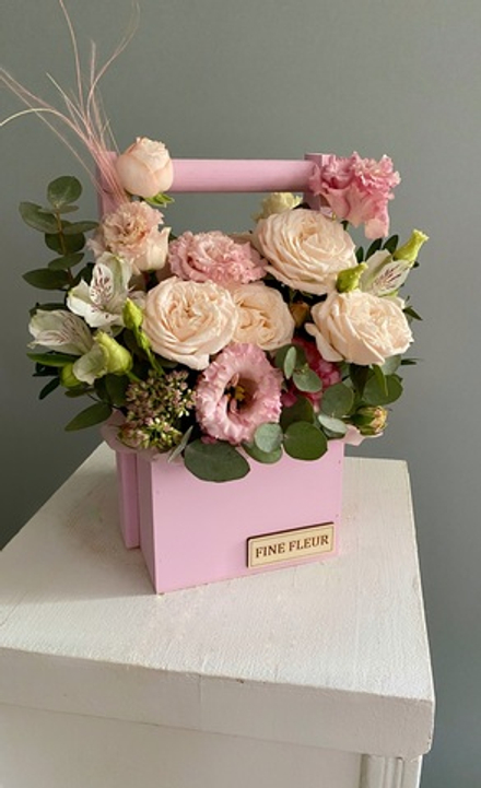 Композиция в деревянном ящике FINE FLEUR