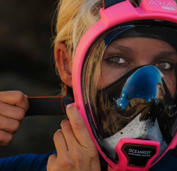 Маска полнолицевая Oceanreef ARIA QR+ для сноркелинга, с держателем камеры черный/белый