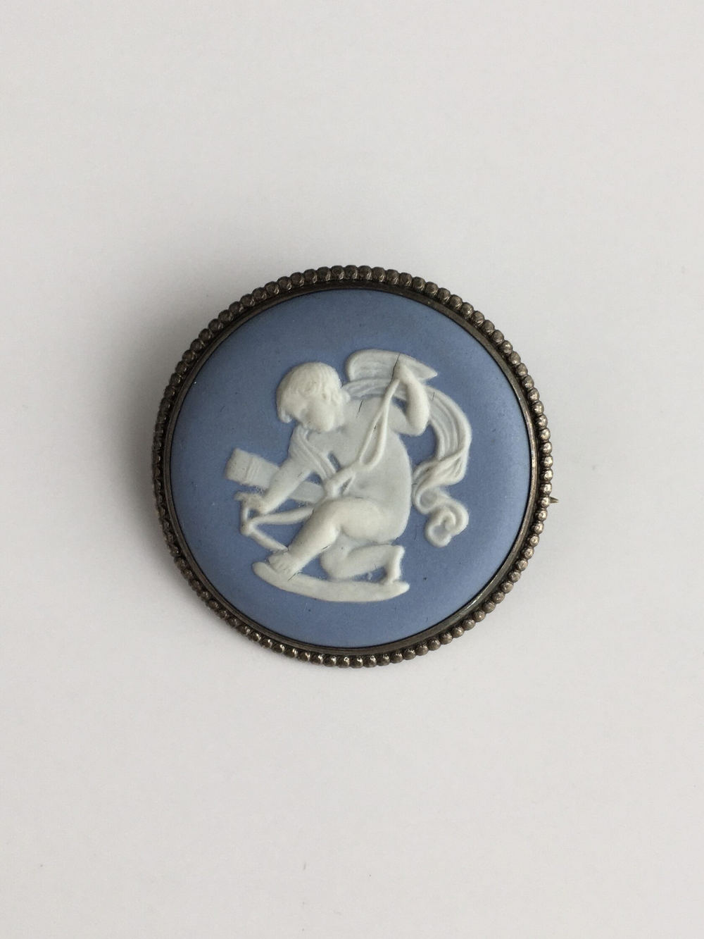 Брошь голубая с Путти Wedgwood