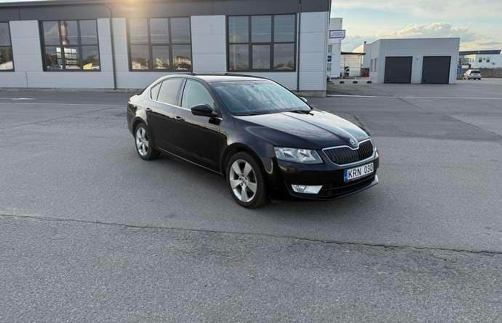 Продам удобный и надежный автомобиль Skoda Octavia