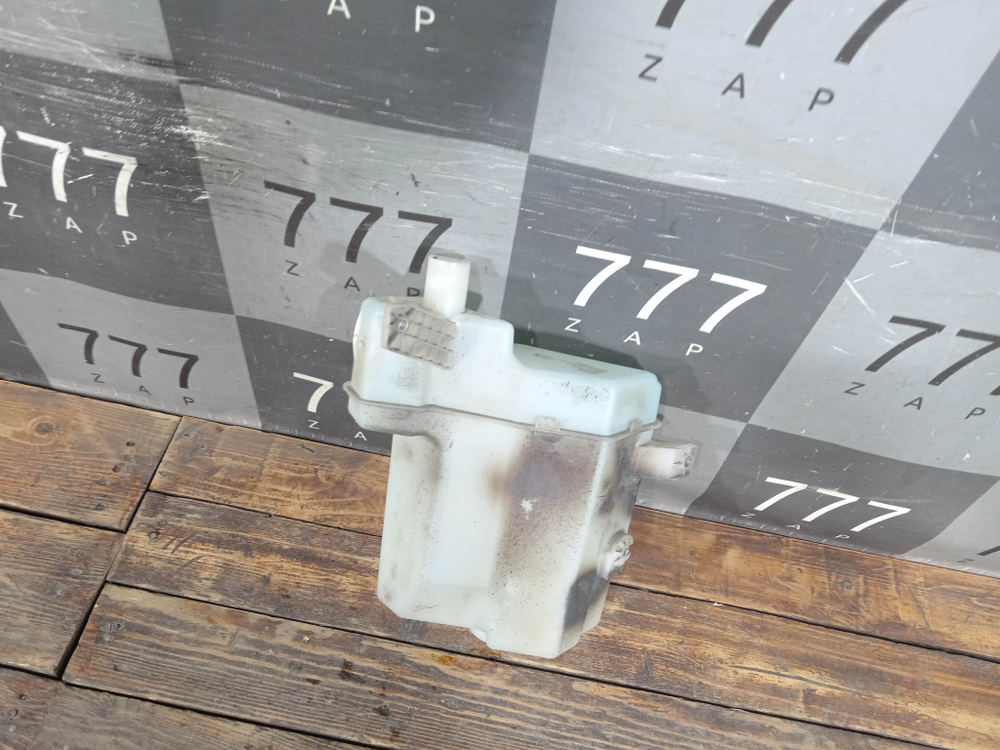 Бачок омывателя Tank 500 21-нв Б/У Оригинал 5207100XKV3CA