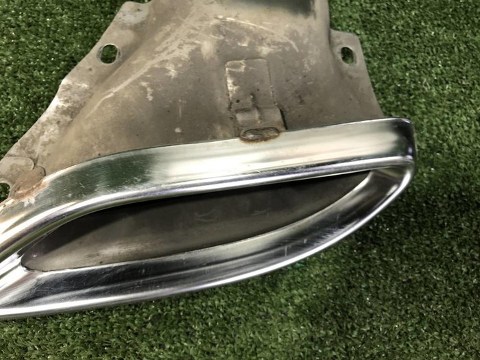 Насадка глушителя левая Mercedes E W213 (2016-2021) AMG