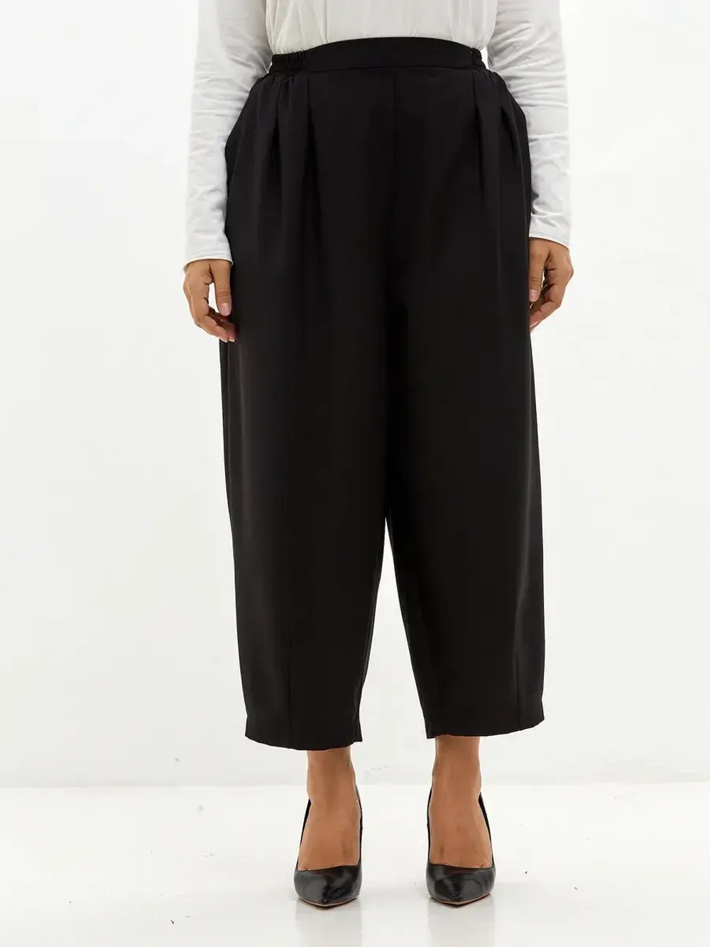 Брюки бананы классические черный