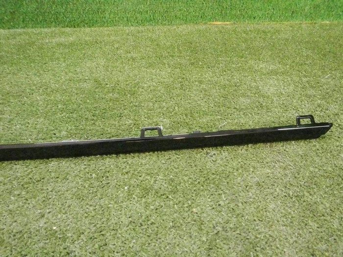 Молдинг переднего бампера Mercedes GLS x167 (2019-н.в.) AMG