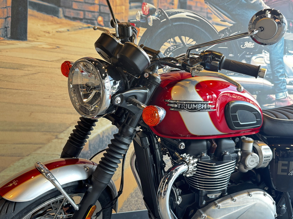 Triumph Boneville T120 Elvis Presley