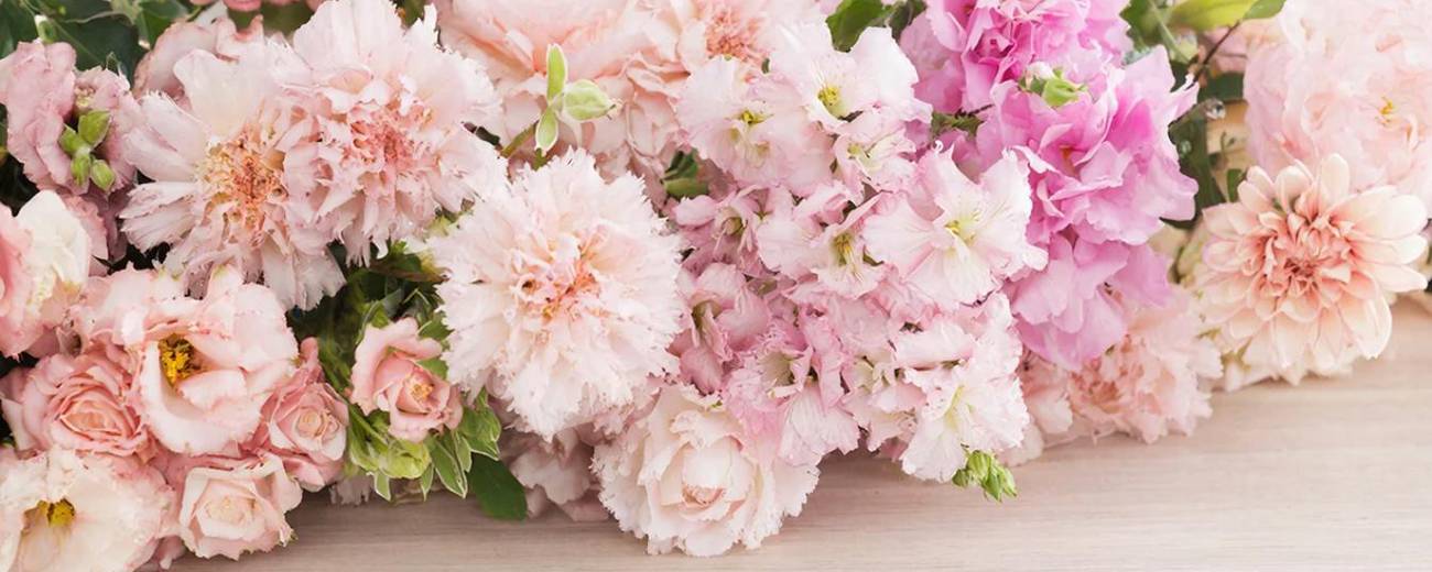 При оформлении заказа вы получите скидку -20% на любой букет...