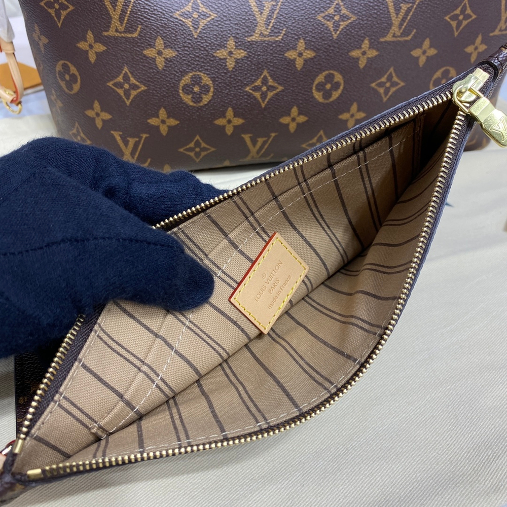 Louis Vuitton Neverfull MM