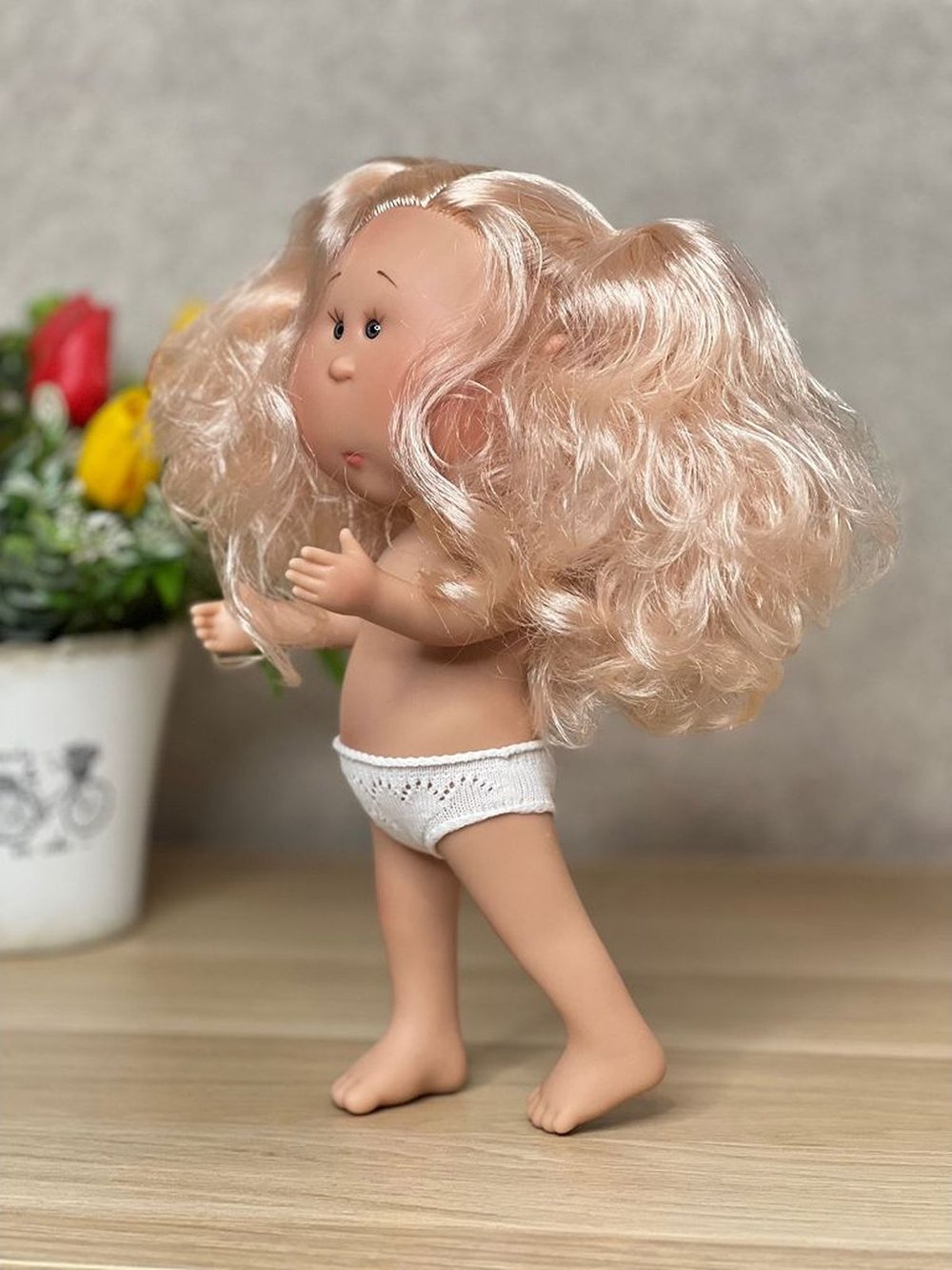 Кукла Nines виниловая 30см MIA без одежды (3000W24A)