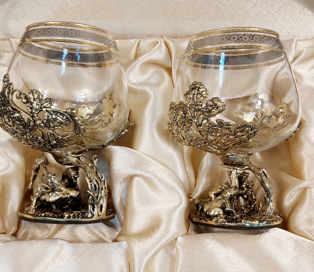 Набор из 2-х бокалов для коньяка "Охота на вепря и Мишки на дереве" (подарочный футляр)