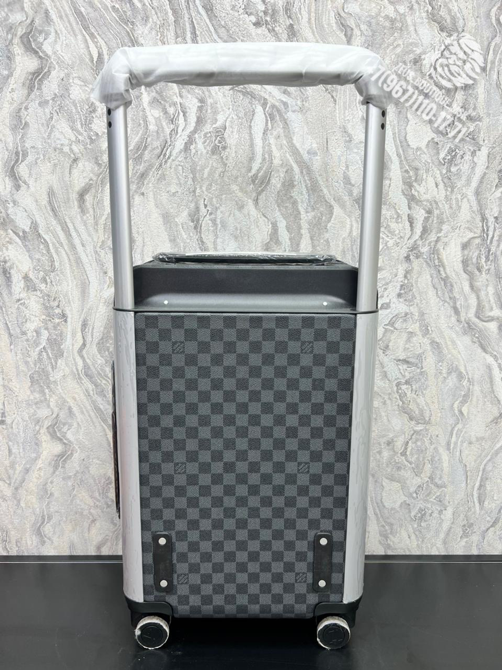 Дорожный чемодан Louis Vuitton Horizon