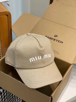 Бейсболка Miu Miu