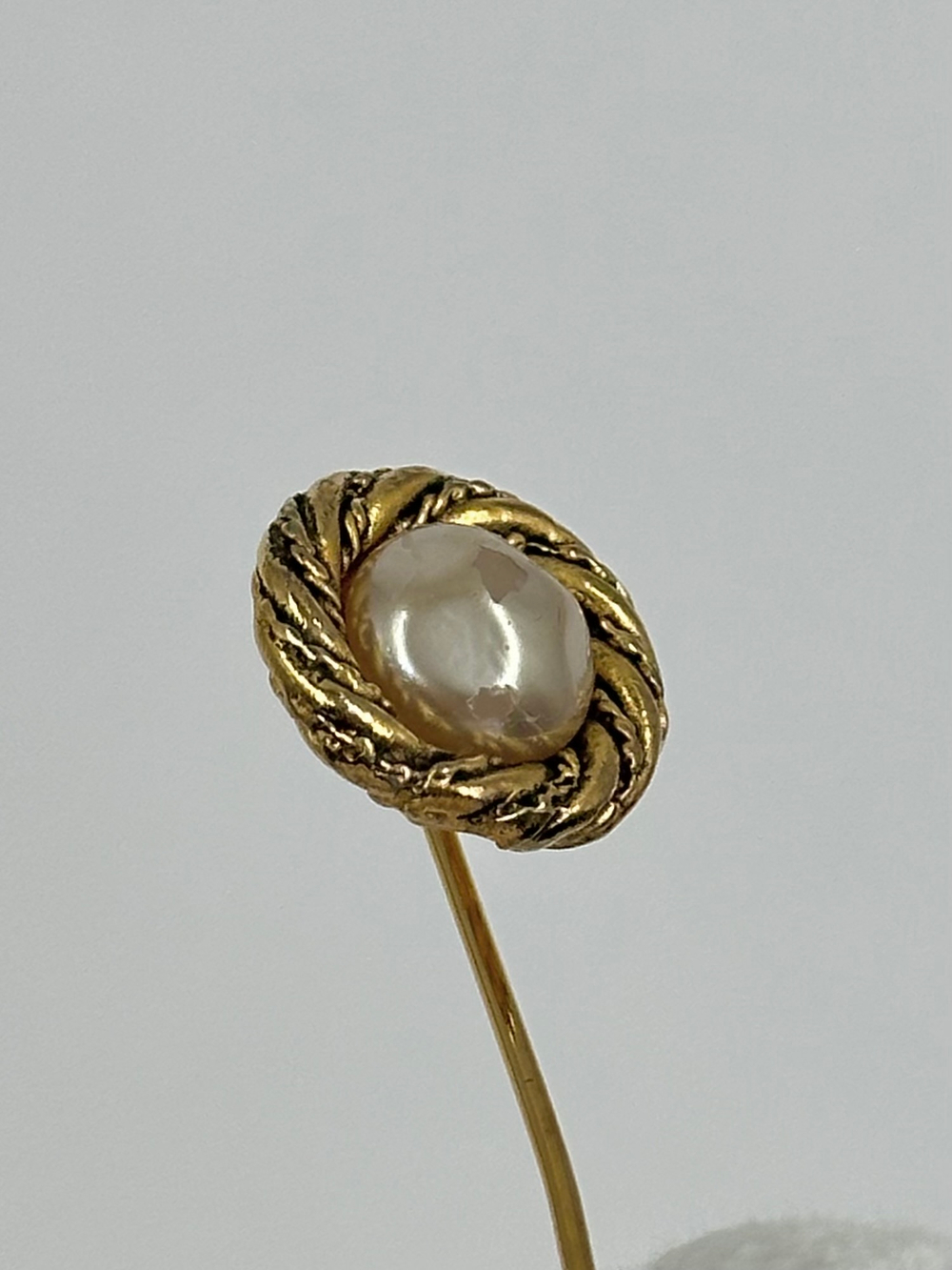 Брошь булавка с «жемчугом» Chanel