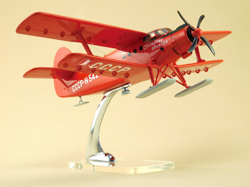 Модель самолета Ан-2 (М1:48, Полярная авиация)