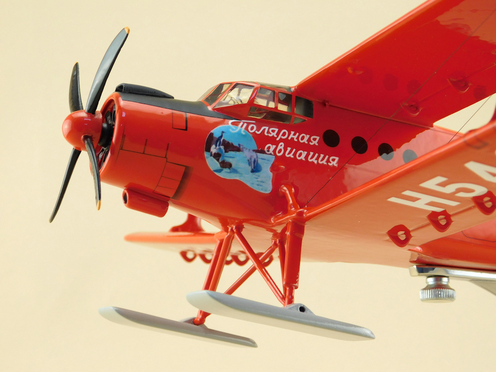 Модель самолета Ан-2 (М1:48, Полярная авиация)