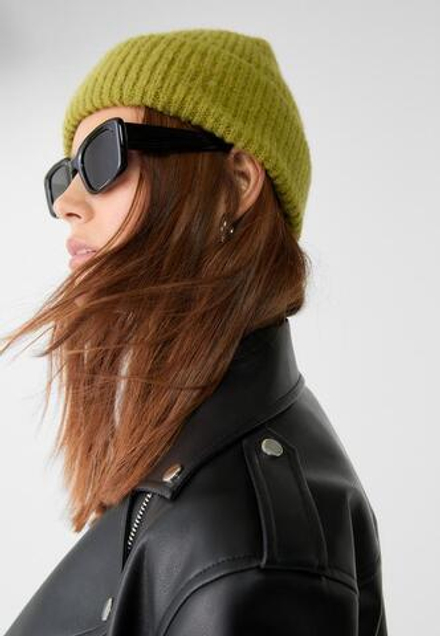 STRADIVARIUS ШАПКА С КОНТРАСТНОЙ ДЕТАЛЬЮ, ФИСТАШКОВЫЙ