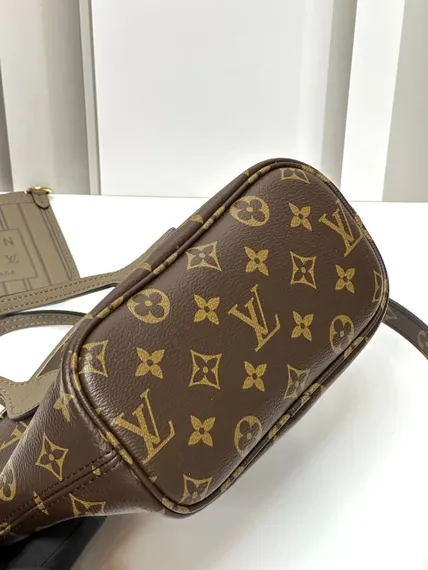 Сумка Louis Vuitton Neverfull Inside Out BB серый