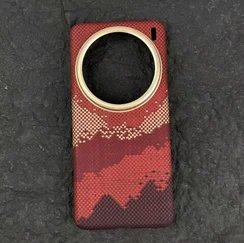 Карбоновый чехол для Vivo X200 Pro с MagSafe Солнечный свет золотой горы (Sunlight of the Golden Mountain)