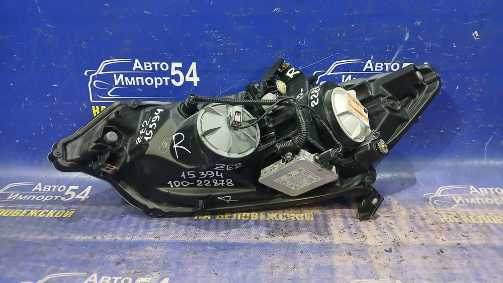 Фара передняя правая Honda INSIGHT 2009-2011