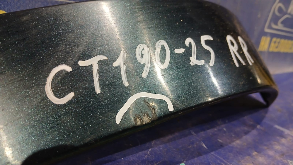 Планка под стоп правая TOYOTA CORONA 1995