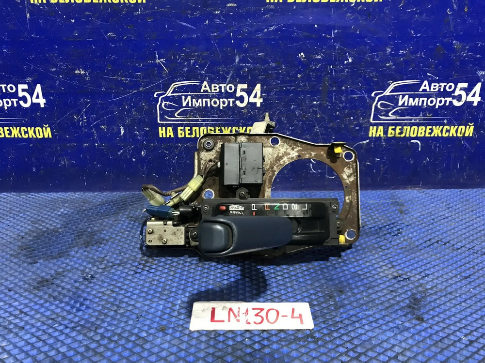 Селектор АКПП TOYOTA HILUX SURF 1992