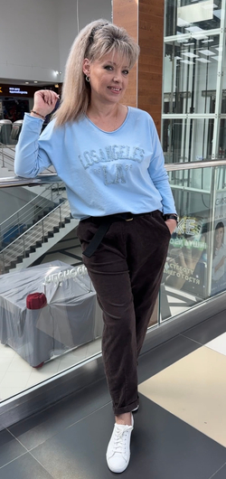 Итальянская толстовка с буклированной надписью